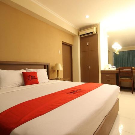 Reddoorz Premium @ Slamet Riyadi 2 Surakarta (Solo) Exterior foto