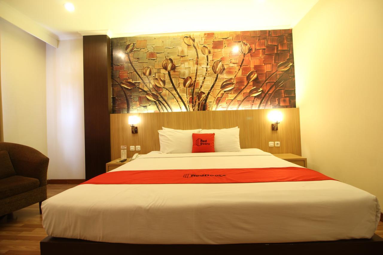 Reddoorz Premium @ Slamet Riyadi 2 Surakarta (Solo) Exterior foto