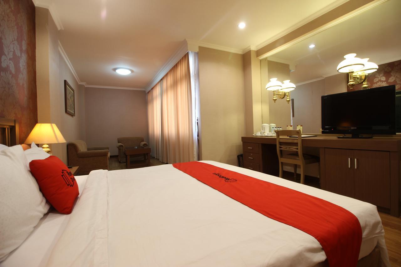 Reddoorz Premium @ Slamet Riyadi 2 Surakarta (Solo) Exterior foto