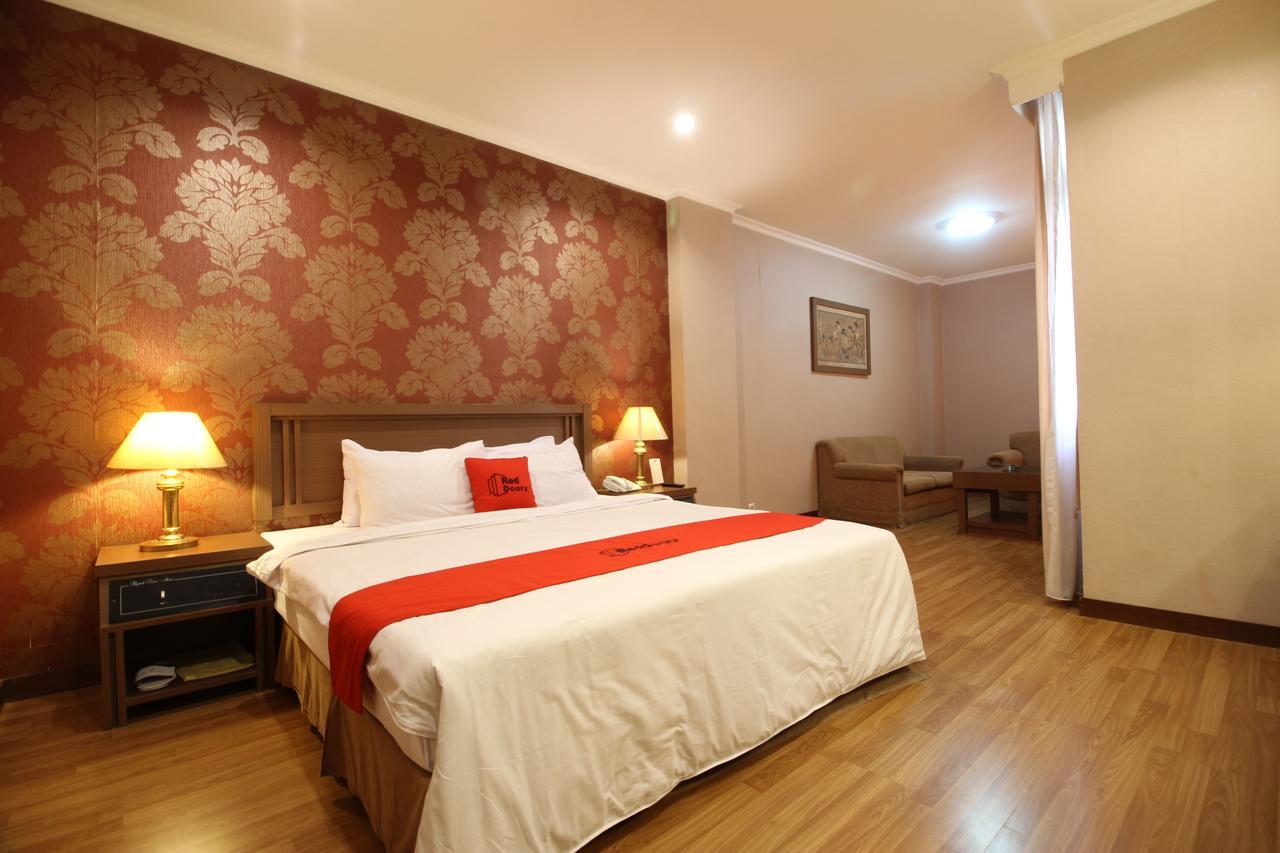 Reddoorz Premium @ Slamet Riyadi 2 Surakarta (Solo) Exterior foto