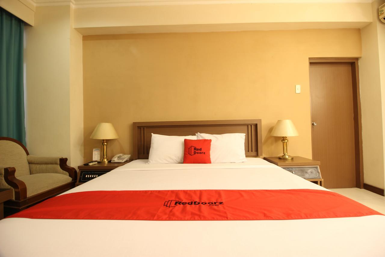 Reddoorz Premium @ Slamet Riyadi 2 Surakarta (Solo) Exterior foto