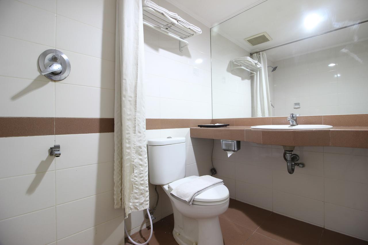 Reddoorz Premium @ Slamet Riyadi 2 Surakarta (Solo) Exterior foto