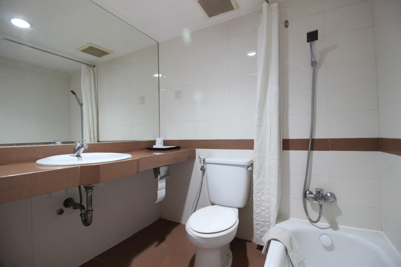 Reddoorz Premium @ Slamet Riyadi 2 Surakarta (Solo) Exterior foto