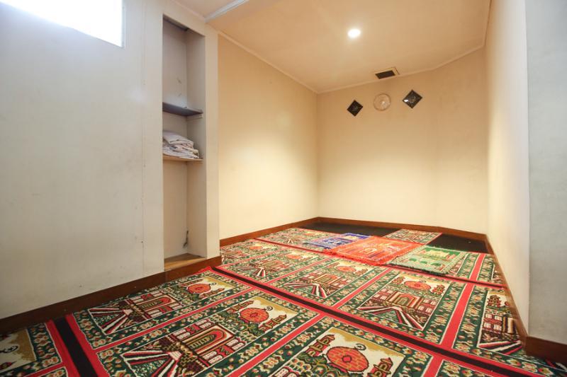 Reddoorz Premium @ Slamet Riyadi 2 Surakarta (Solo) Exterior foto