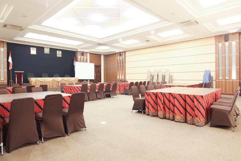 Reddoorz Premium @ Slamet Riyadi 2 Surakarta (Solo) Exterior foto